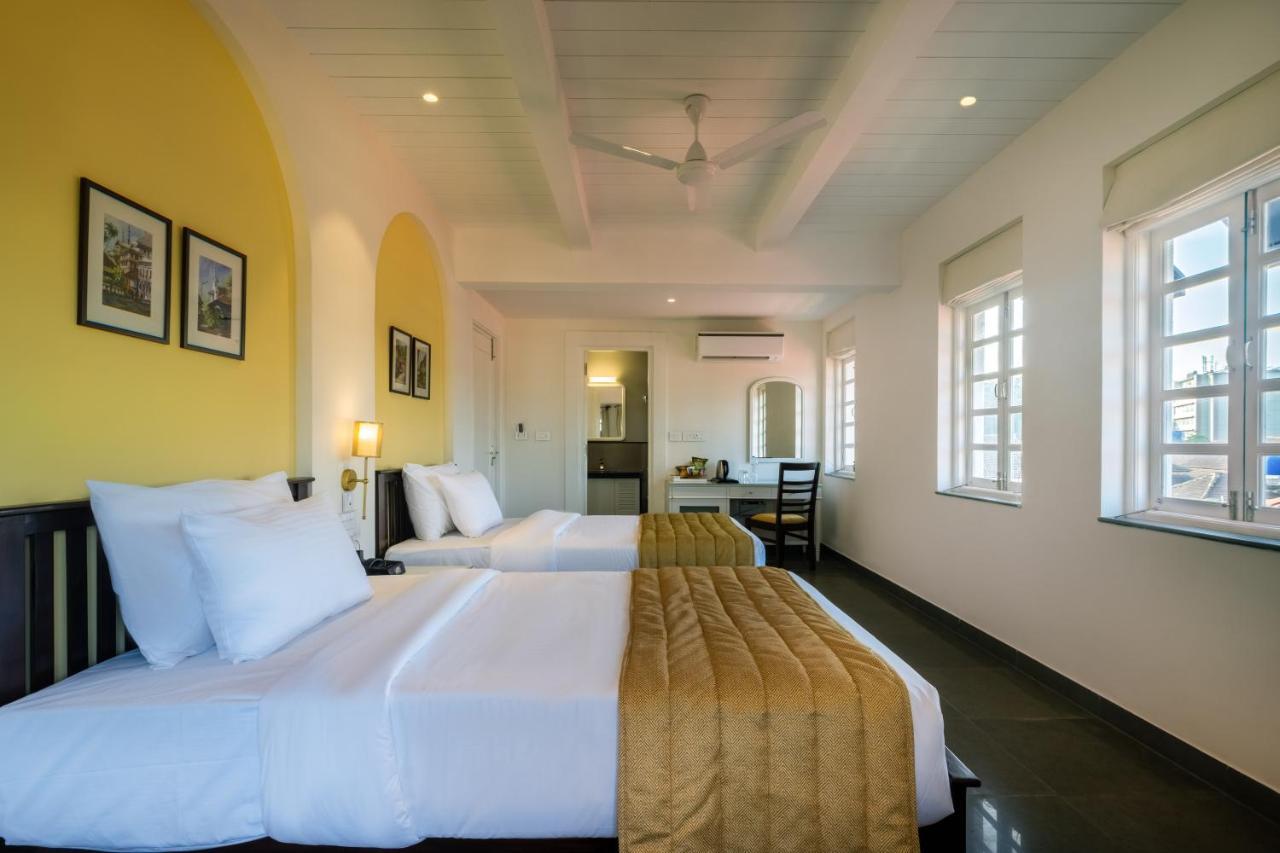 O Pierre - Fontainhas Hotell Panaji Exteriör bild