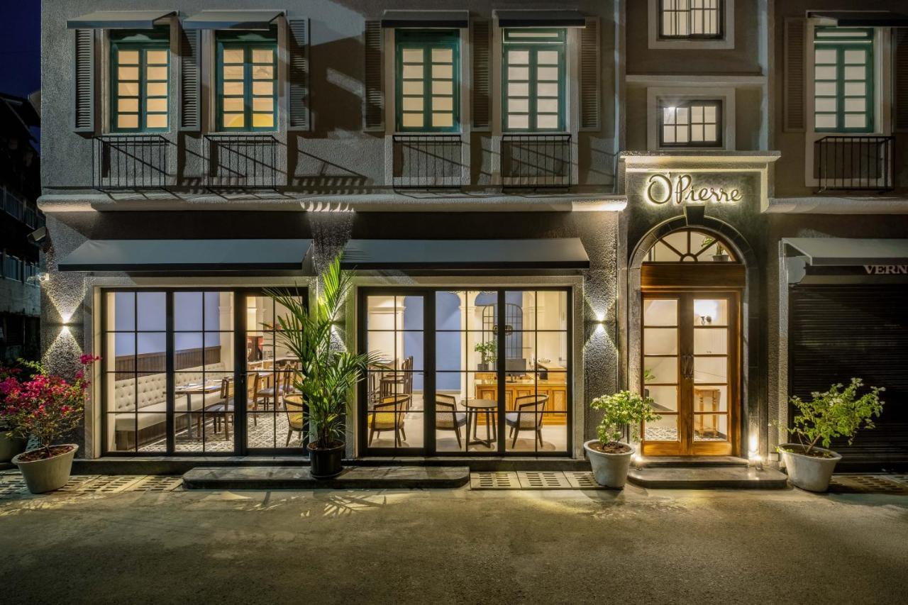 O Pierre - Fontainhas Hotell Panaji Exteriör bild