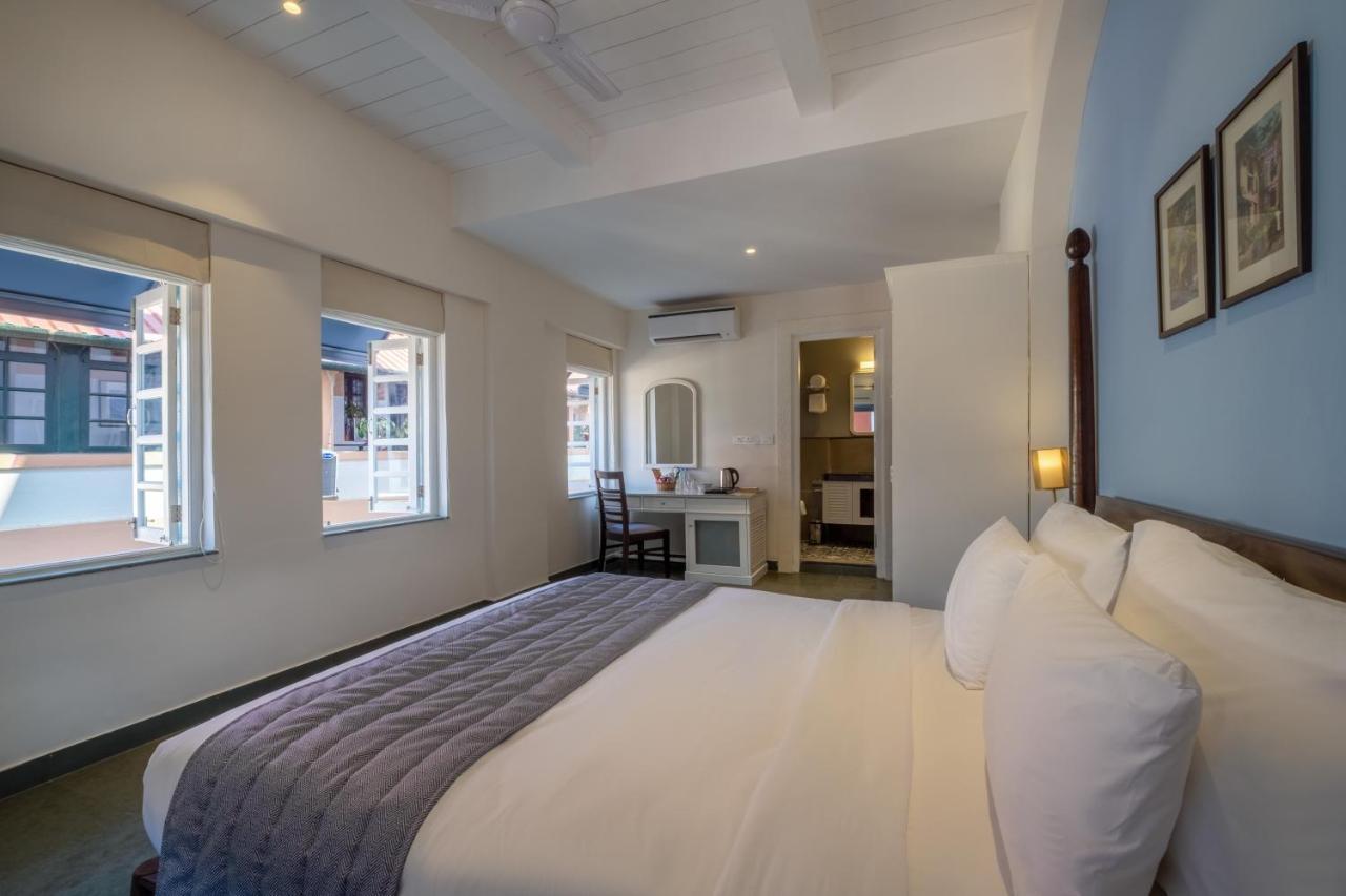 O Pierre - Fontainhas Hotell Panaji Exteriör bild