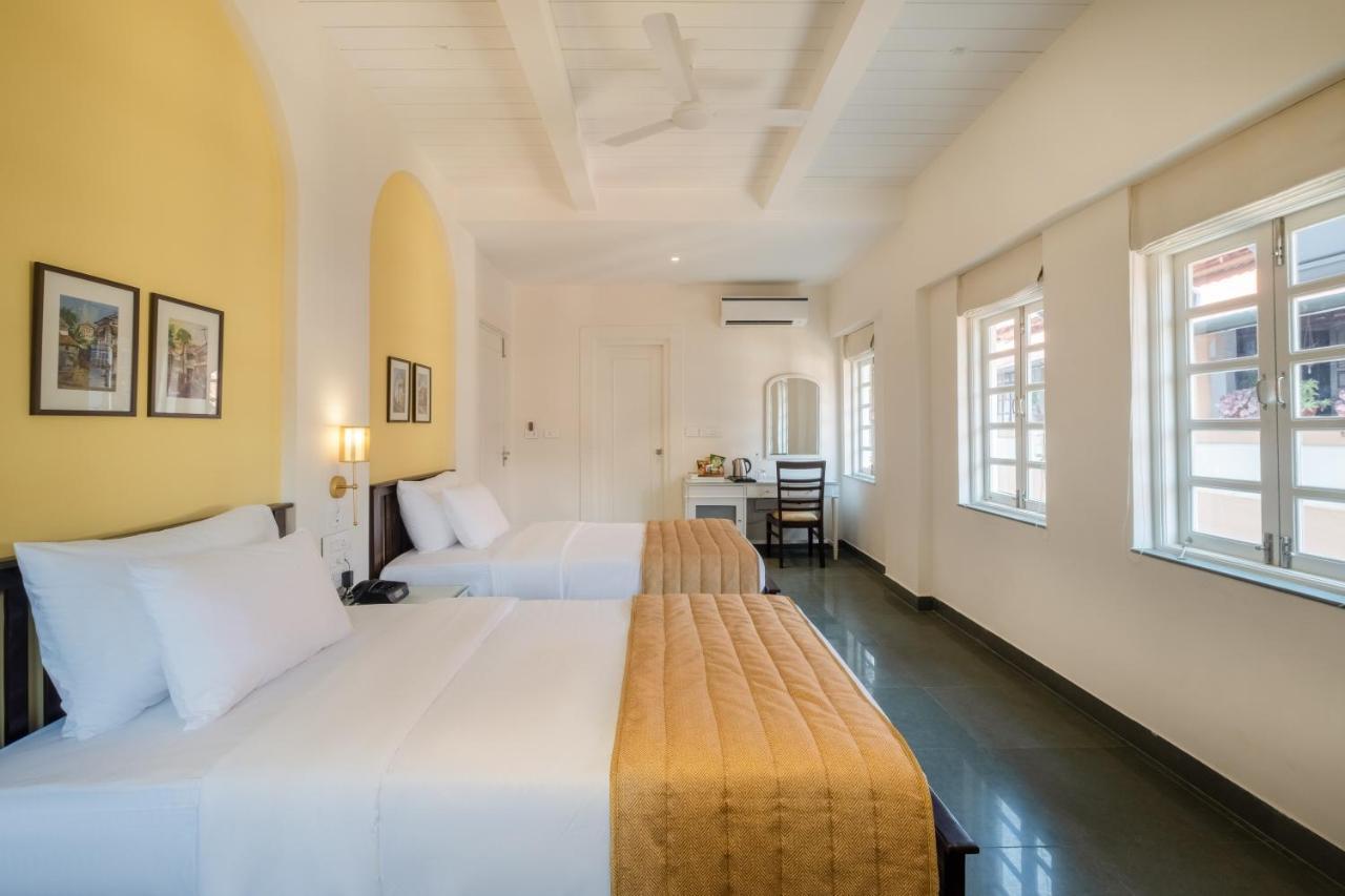 O Pierre - Fontainhas Hotell Panaji Exteriör bild