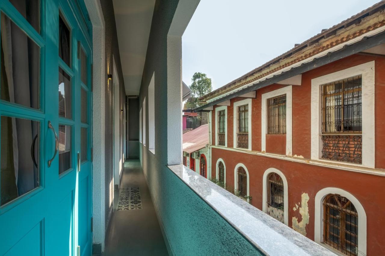 O Pierre - Fontainhas Hotell Panaji Exteriör bild